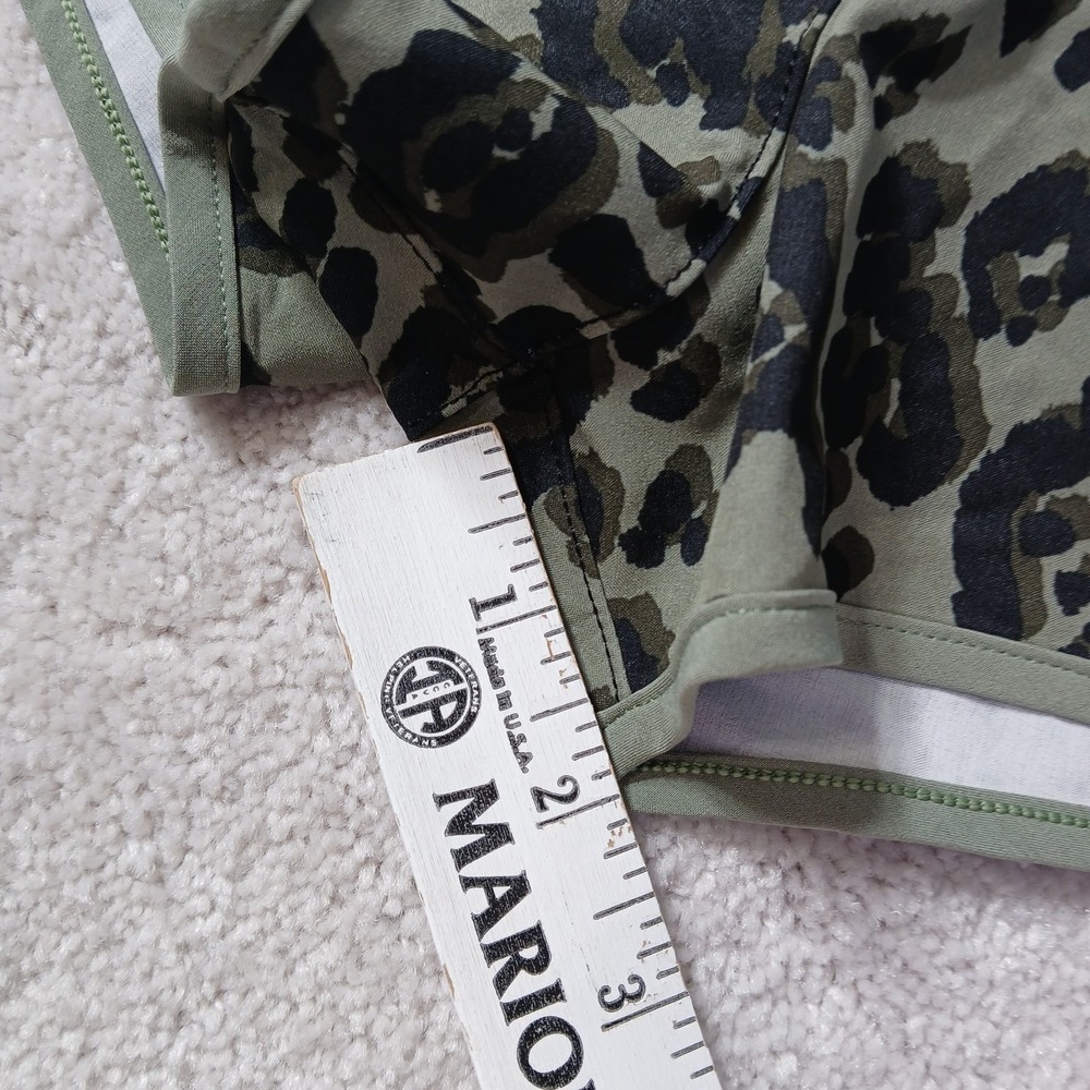 Victoria's Secret Sport Dark Green Cheetah Quick Dry Active Shorts Medium NWT - Picture 4 of 9